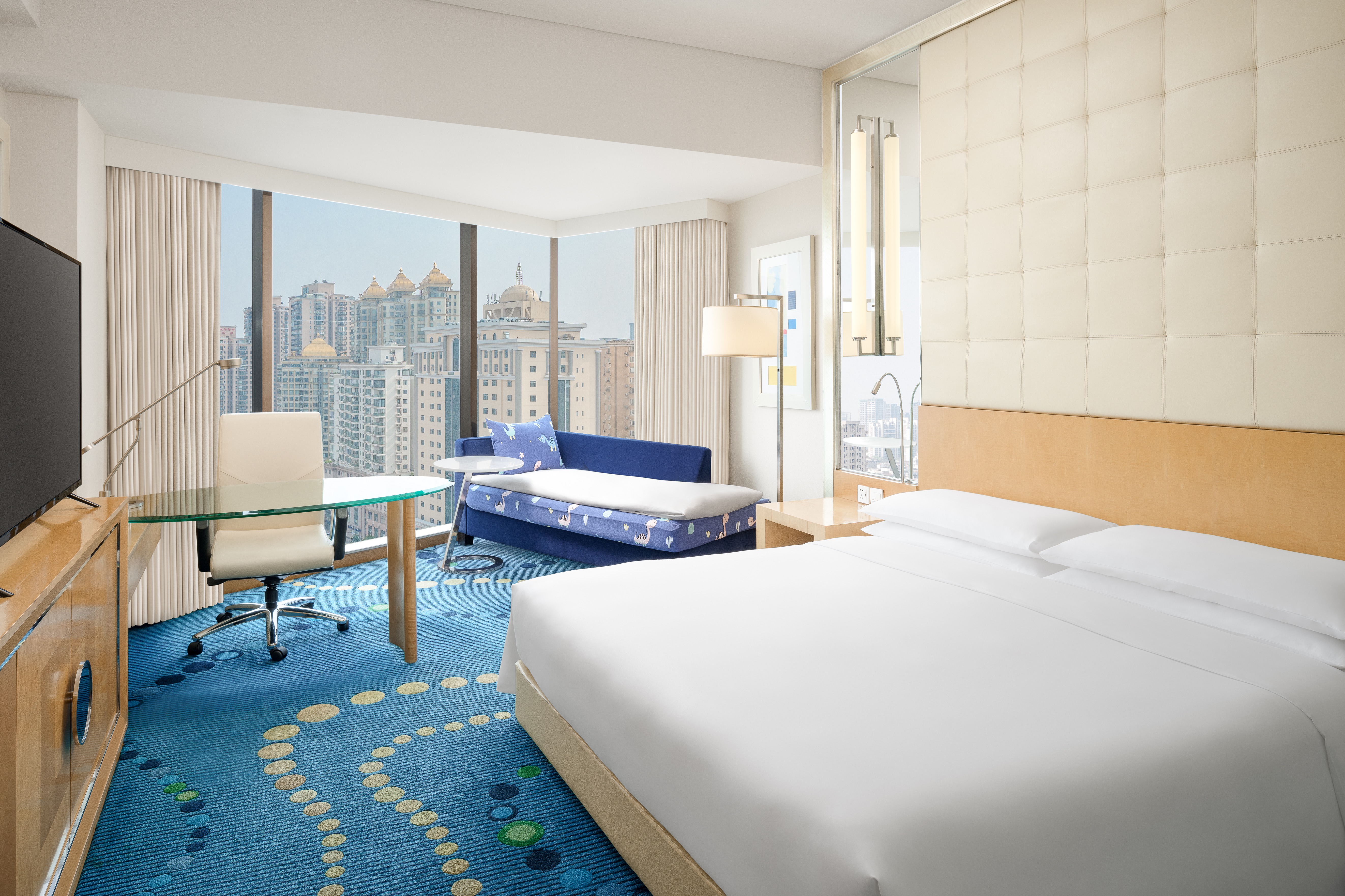 Renaissance Shanghai Yu Garden Hotel on the Bund Over view