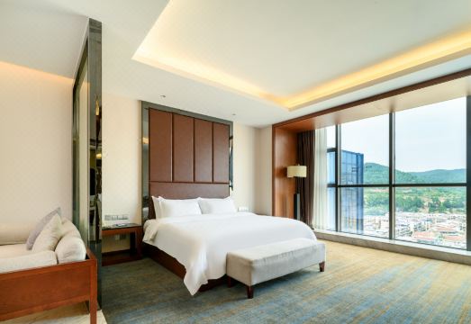 호텔 주변 야경