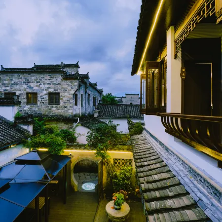 Youmi Manju · Huizhou Style Light Luxury and Beautiful Stay by the South Lake