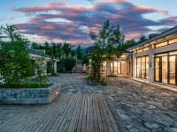 Aoshan stone house โรงแรมในไท่ไป่
