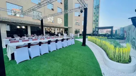 Hampton by Hilton Foshan Dali Отели рядом с достопримечательностью «Foshan University of Science and Technology»