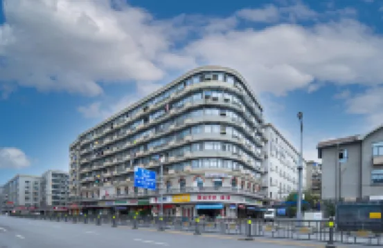 樂宿·鑫縵影院飯店（南昌八一起義紀念館店） 西湖区附近的飯店