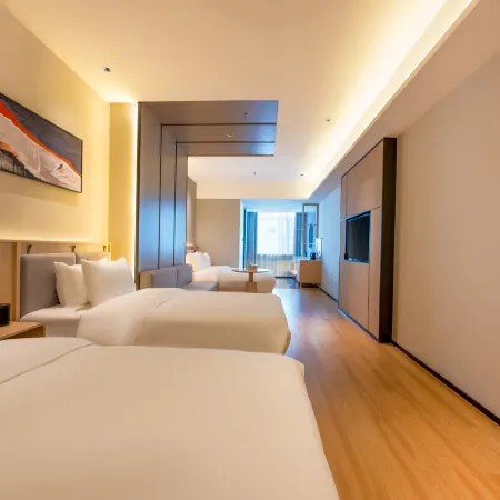 Korla Golden Phoenix Business Hotel (Grand Bazaar Peacock River)