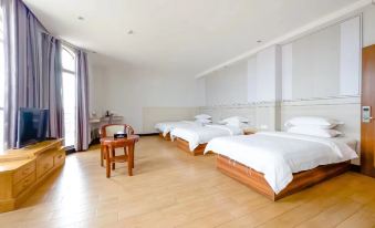 Maoming Nanhai Port Holiday Hotel