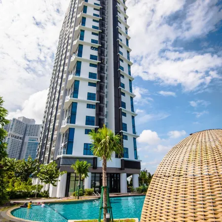 Almas Suites @ Puteri Harbour