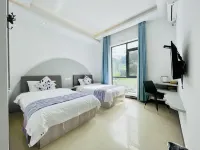 Hot Spring Homestay - vue sur la montagne