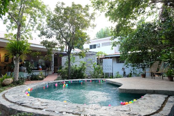 Mad Monkey Dumaguete Hotels in Dumaguete