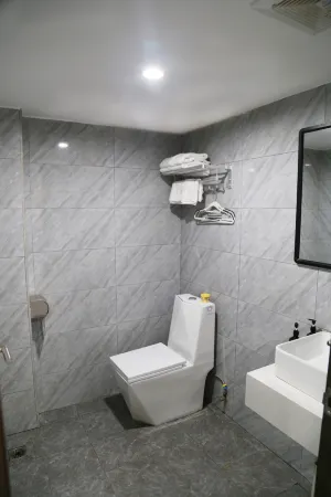 Home Inn Huaxuan Collection Hotel (Guangzhou Railway Station Clocks and Watches City)