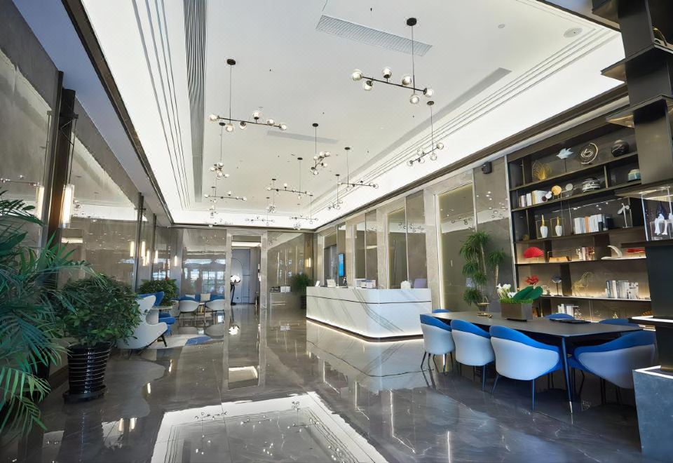 바이위 에펠 호텔