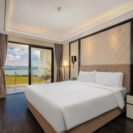 Star Pillow Hotel (Fuxian Lake Guanglong Town Starlight Night Market Branch)
