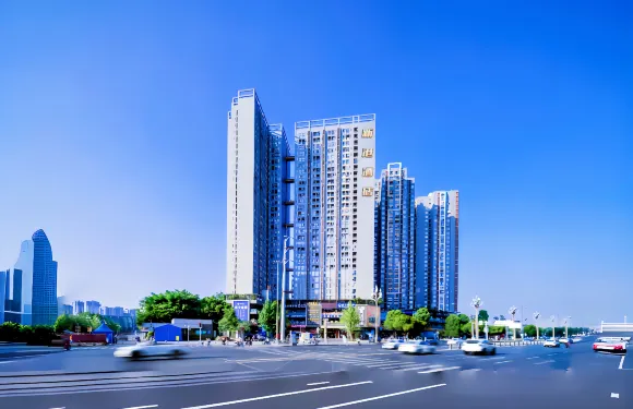 新港酒店（紅高路地鐵站西華大學店）