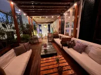 旅行者之家住宿加早餐旅館 鄰近Peruvian University of Science and Informatics （UPCI）的酒店