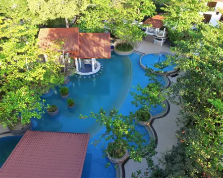 Fernvale Leisure Club and Resort Hoteles en Corón