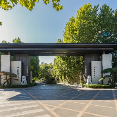 West International Trade Grand Hotel Hotels near Fengtai Station