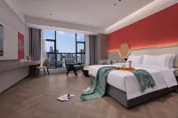 M.PLUS Designer Hotel（Du Jiang Yan Darong City Branch） Hotels near Yuanqi Forest Dujiangyan Industrial Tourism Scenic Area