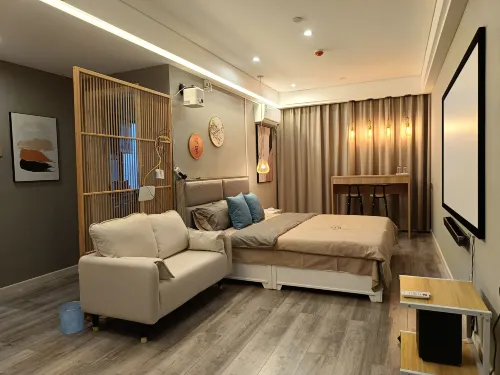 Dayin Artistic Movie Homestay (Xuchang Zhongyuan Yunding Plaza)