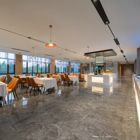 Qiu County Xingfuli Meilun Hotel