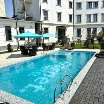 Garnet hotel