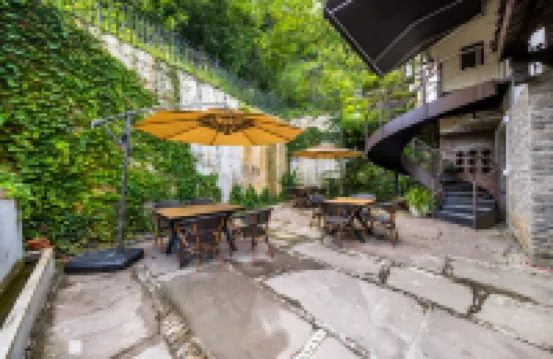 Shanjian Dieyuan B&B (Chongqing Nanshan Yihuali Night View Park Branch)