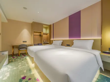 Lavande Hotel Huidong High-Speed Railway Station Shengli Square Store