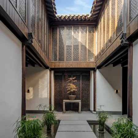 Wuxi Nanchang Street Ancient Canal Demaotang Bodu Hotel