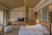 Songzan Shiyue Mountain Residence Hotels in Fugong