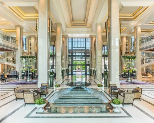 Siam Kempinski Hotel Bangkok Hotels near Pathumwan