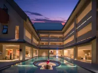 Xishuangbanna Jinghong Hepuli Yue Resort Hotel （Gaozhuang Starlight Night Market Branch）