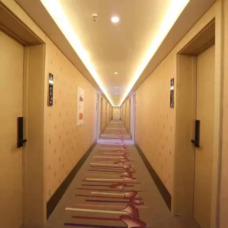 Harbin Gangcheng Hotel (Engineering University Subway Station)