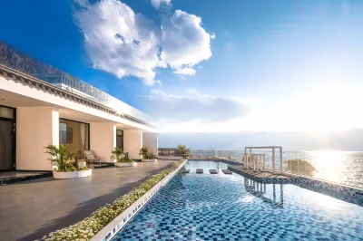 Qihaiban· Sunset Mountains & Seas| Xanadu Villa Erhai Scenic Accommodation Hotel in zona Small Putuo