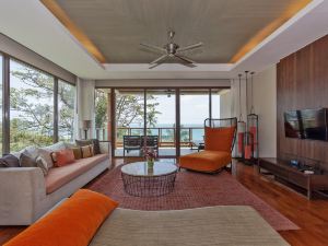 ShaSa Resort - Luxury Beachfront Suites