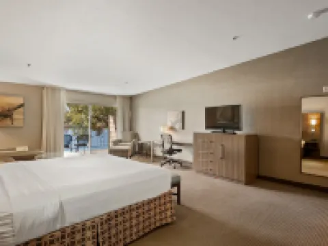 Executive Inn & Suites Oakland Hotels in Oakland