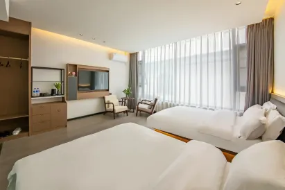 Dali Shepherd Coast Inn