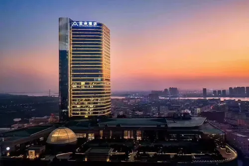 Atour Hotel, Huayi Square, Zhongshan Ancient Town - parking