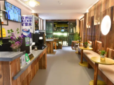 Mengyuan Tuojiang Inn โรงแรมในเฟิ่งหวง