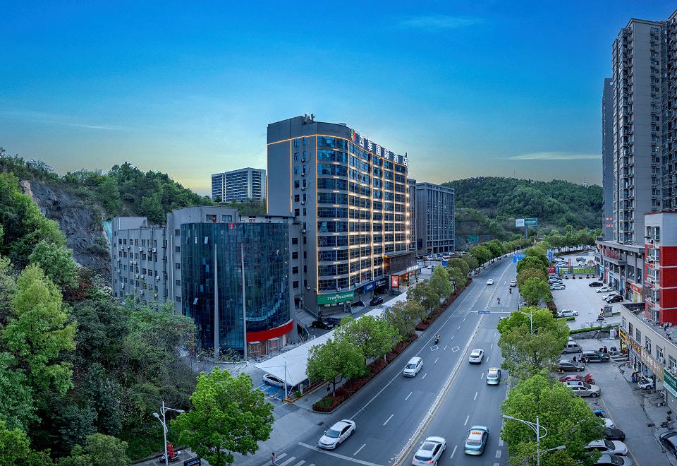 hotel overview picture