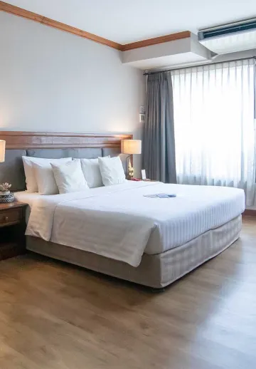 ห้องซูพีเรียร์ เตียงใหญ่ 1 เตียง