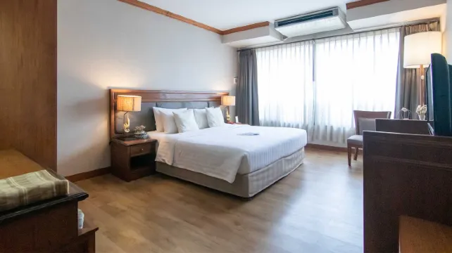 ห้องซูพีเรียร์ เตียงใหญ่ 1 เตียง