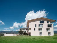 香格里拉山水之境 | Holiday·Villa 山谷リゾート民宿 納帕海帰青草原周辺のホテル