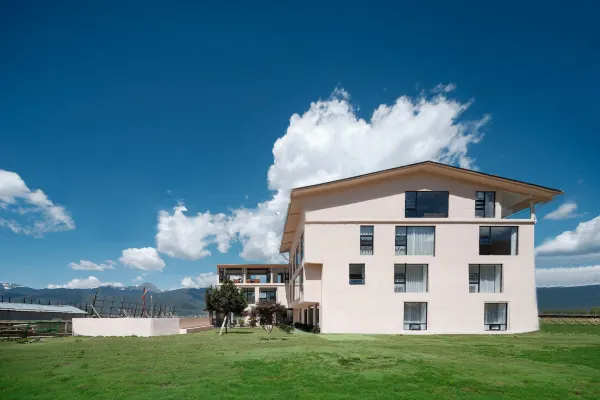 香格里拉山水之境 | Holiday·Villa 山谷リゾート民宿
