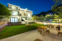 Moon Bay Yunyinli B&B in Jingxian County