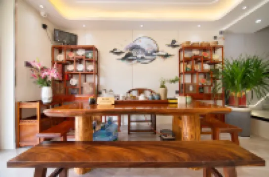 Kunming Xiyunju Inn (Dianchi Haigeng Dam Store)