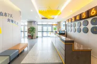 7Days Inn Hotel (Heze Xin Caozhou Wuxiao)