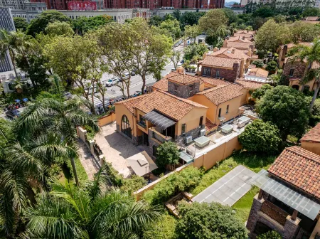 Royal Villa at Mayland CIty Отели рядом с достопримечательностью «Mayland Resort Hot Spring»