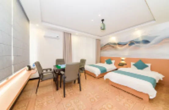 Dali HNA Cinema Hotel Hotel berhampiran Dali Fengyi Airport