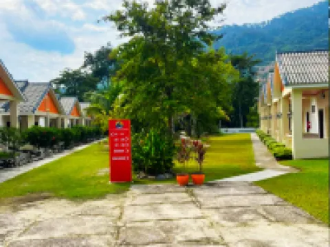 Dreamz Village Hotel berhampiran Black Sand Beach