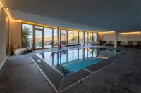 Viu Hotel Villars - Pools