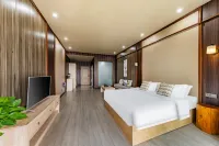 Dangtu HOMEFUNPARK • SOULMATE Lakeside Balcony Media Hotel (High-speed Rail East Station Branch）