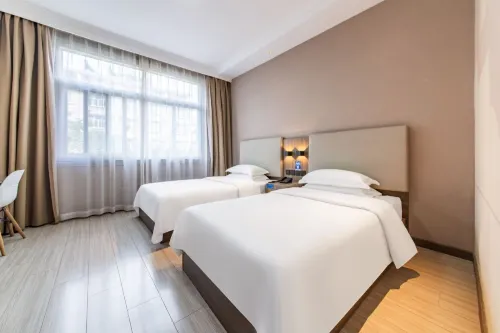 Rujia Huayi Select Hotel (Taizhou Xianju Bus Station)