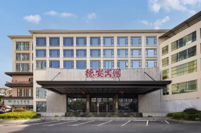 De'an Hotel (Vientiane Plaza) Các khách sạn ở Đức An